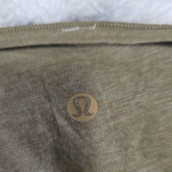 lululemon athletica Olive Long Sleeve Tee - Picture 3 of 4